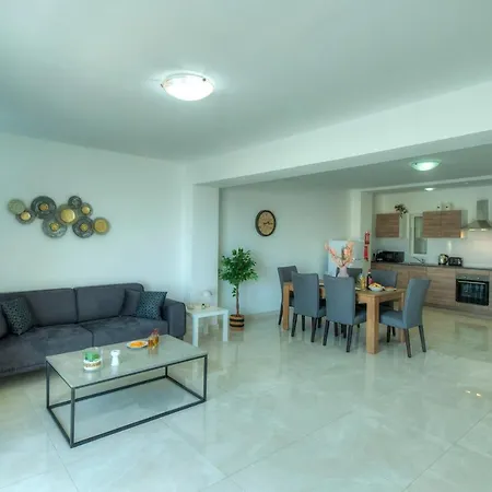 Διαμέρισμα Bright & Modern 2bedrooms With Sea Views Gogzr-2 Gzira